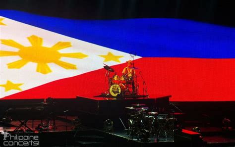 Bruno Mars delivers showstopping performance during Manila .